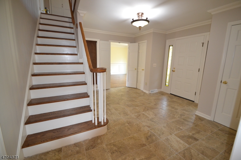 39 Hunters Circle