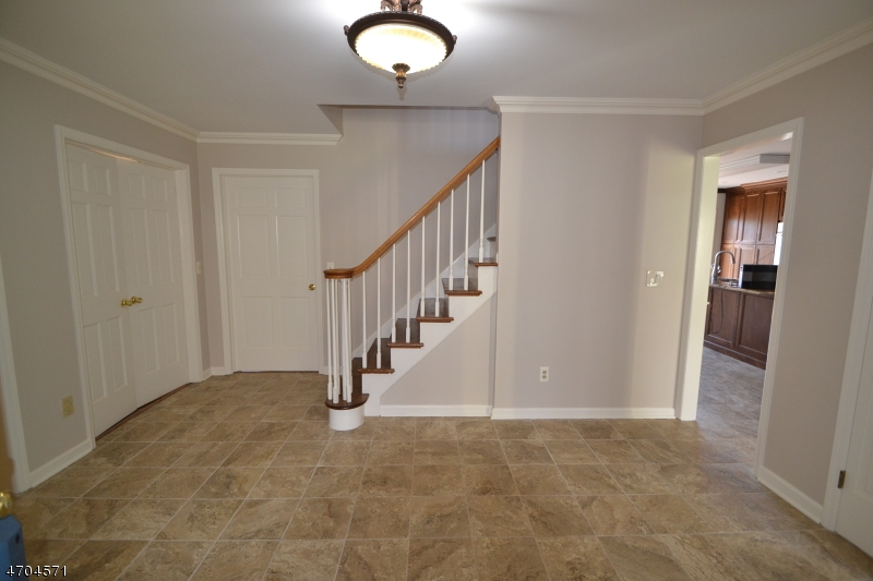 39 Hunters Circle