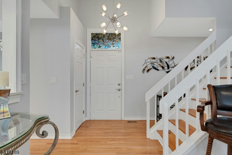 1 Sherwood Dr