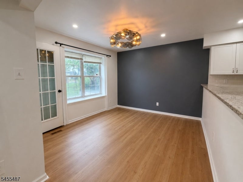 121 Harrow Dr