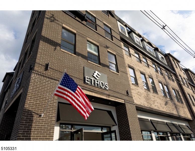 548 Franklin Ave 410