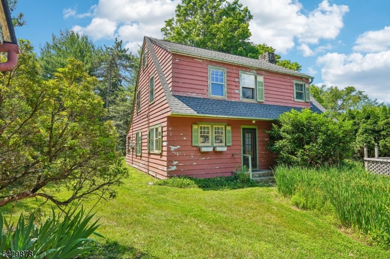 16 Silverthorne Rd