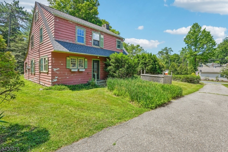 16 Silverthorne Rd