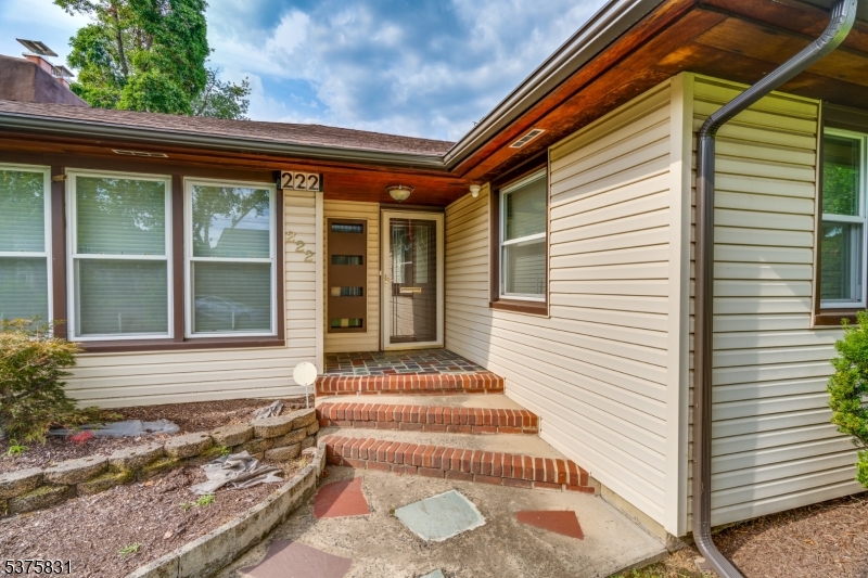 212 Parkside Rd