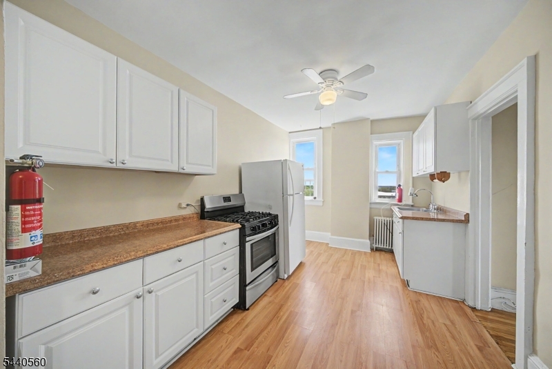 409 Main St 3F