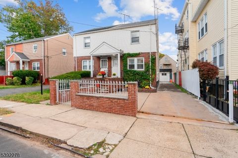 447 E 34th St Paterson City NJ 07504