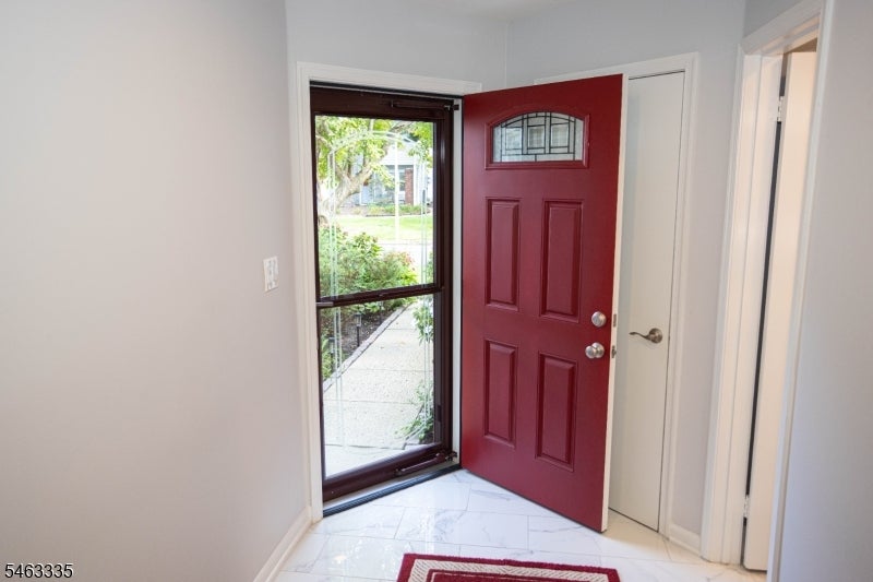 113 Woodmere Dr