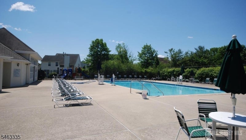113 Woodmere Dr