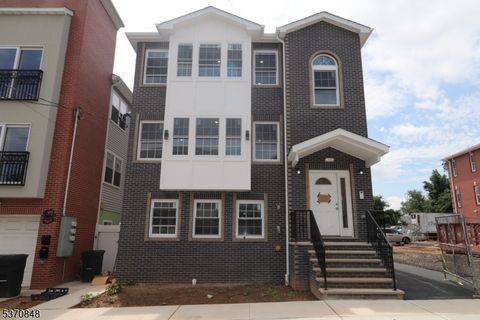 32 Garibaldi Ave Newark City NJ 07114