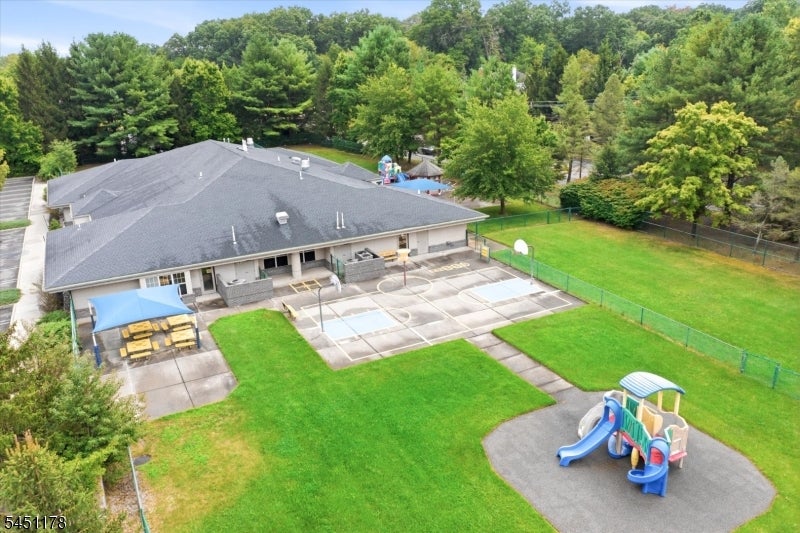 1 Kinder Ct