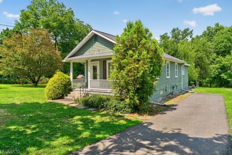 11 Pulaski Rd