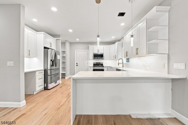 12 Jones Dr