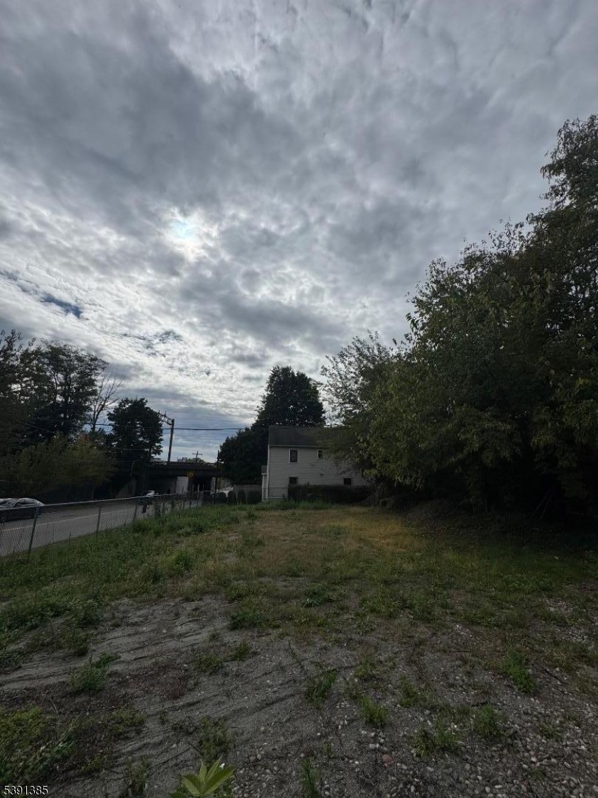 27 Oakwood Ave