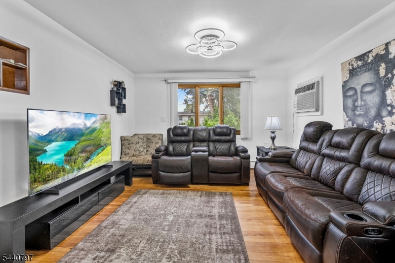 101 Maple Hill Rd