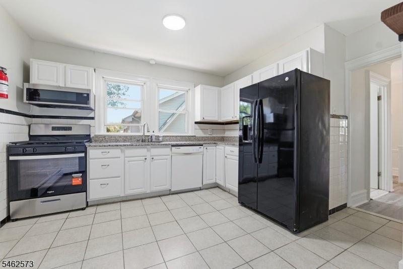 165 Centre St 2