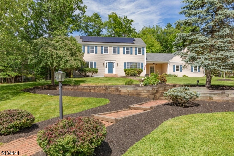 19 Heather Hill Way
