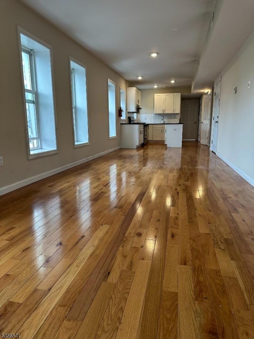 26 Lindsley Ave 2L
