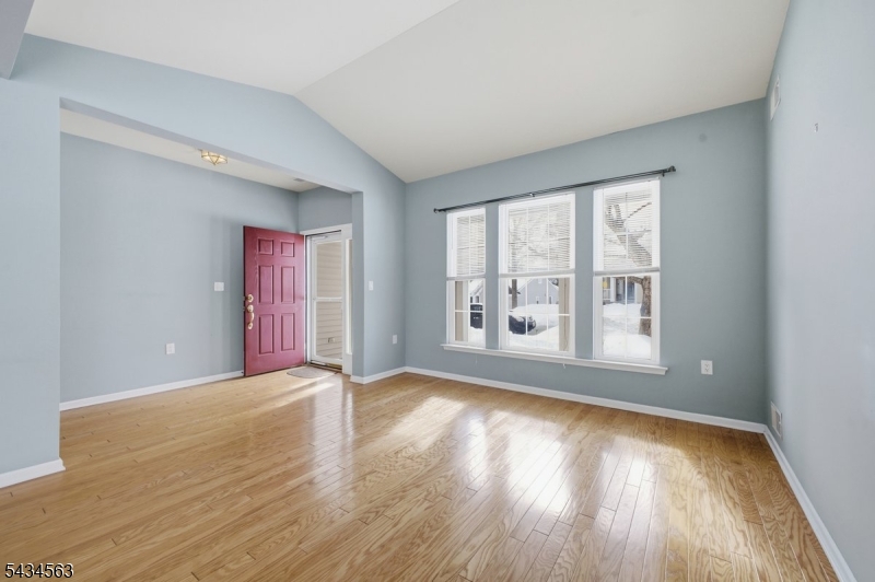 56 Kensington Cir