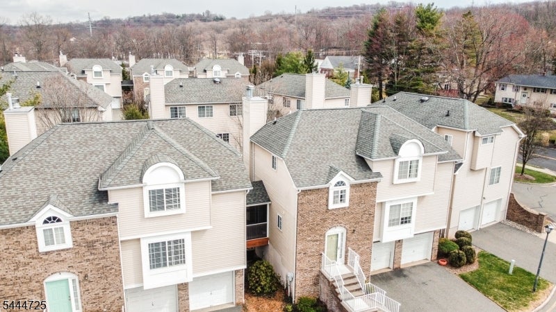 6 Whispering Way W 6