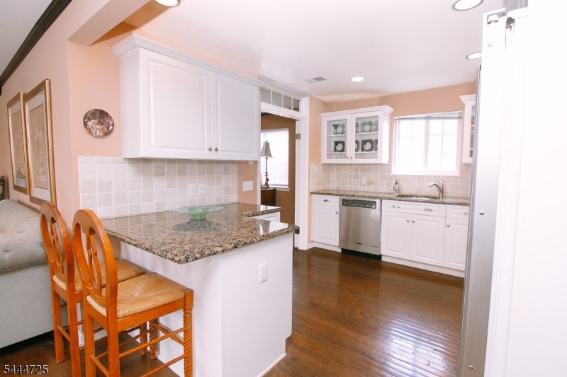 6 Whispering Way W 6