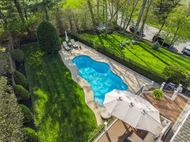 3 Glenmere Dr