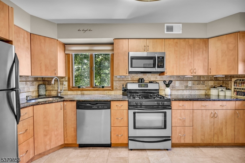 14 Mountain Ridge Rd