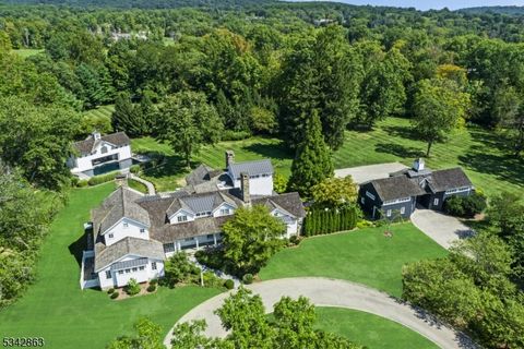 48 Sunnybranch Rd Far Hills Boro NJ 07931