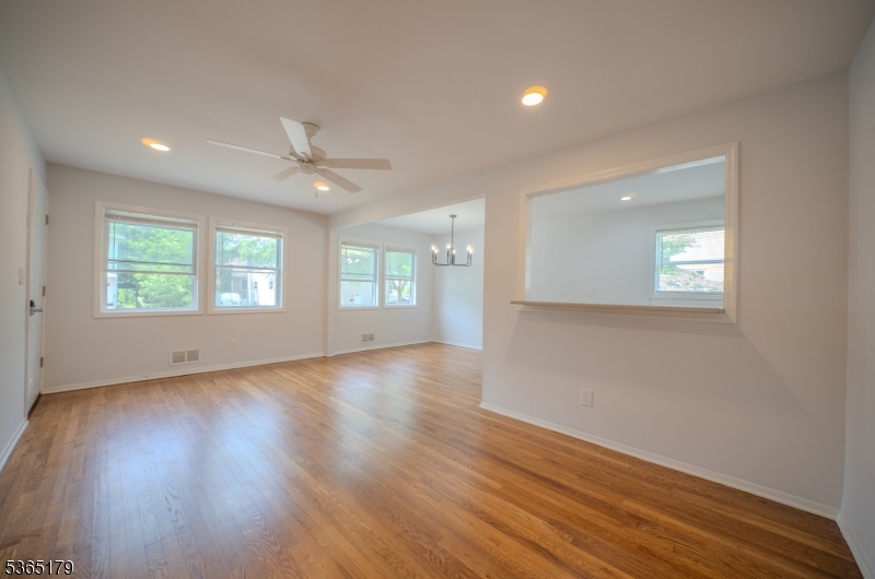 25 Cooper Dr 1