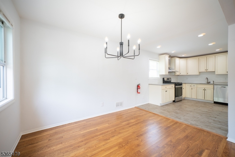 25 Cooper Dr 1