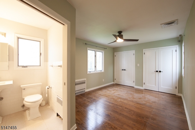 30 Chestnut Hill Pl