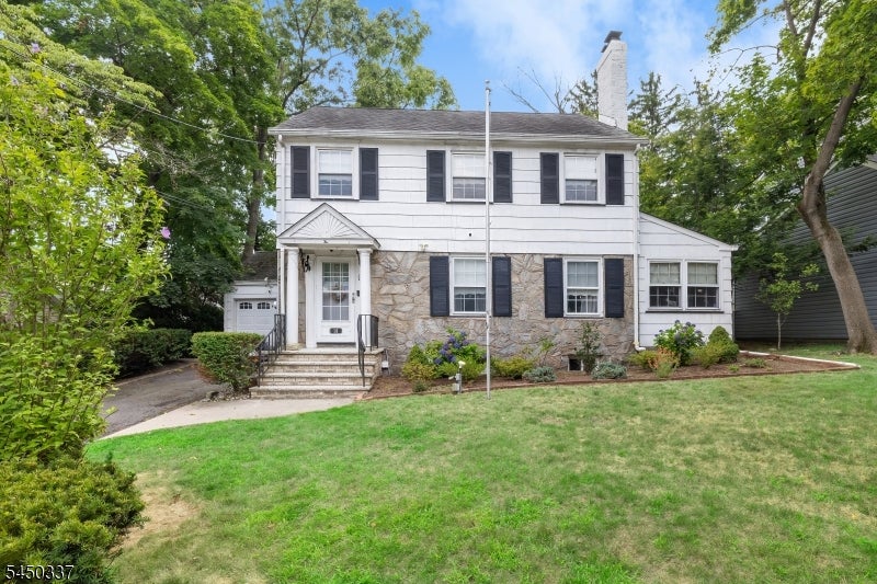 10 Reid Ave