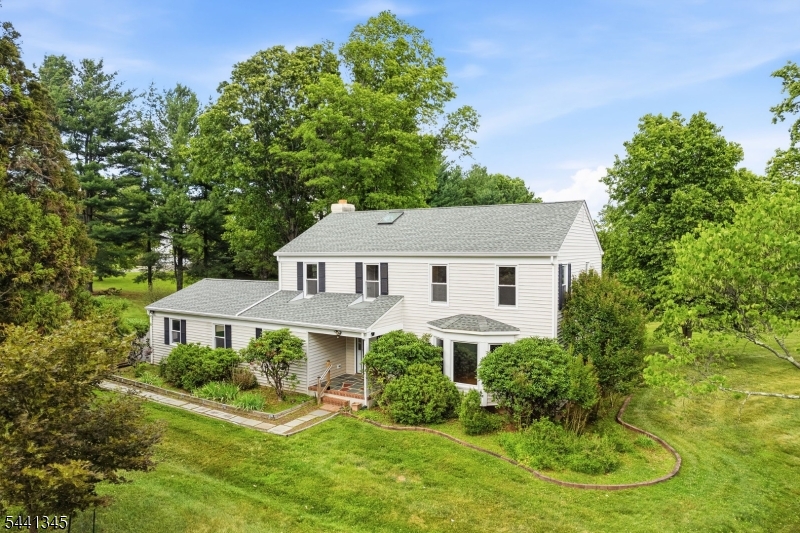 102 Robin Way
