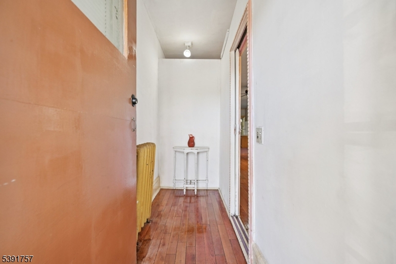 55 Thompson St