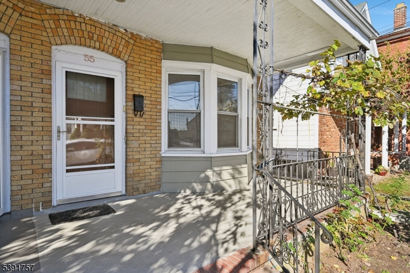 55 Thompson St