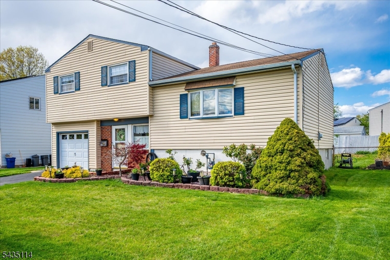 26 Stima Ave