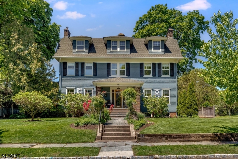 132 Christopher St