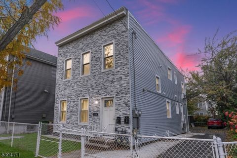 Photo of 1220 Lincoln St, Linden, NJ 07036 (MLS # 3995453)