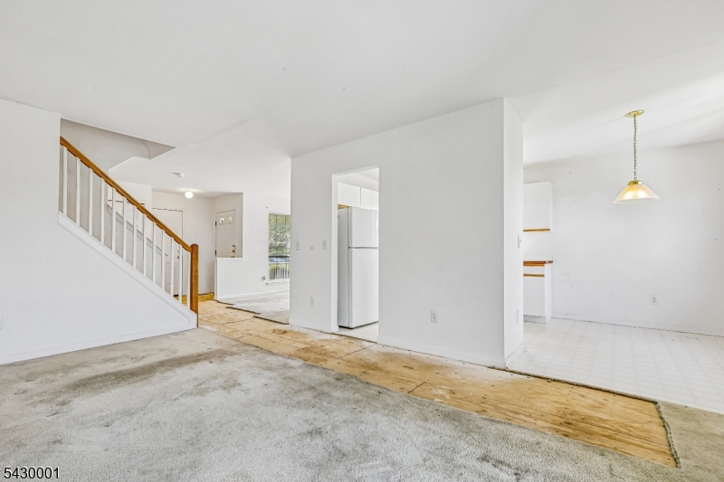 2501 Vantage Ct