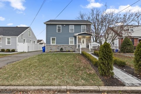 33 Mcauliffe Dr North Brunswick Twp. NJ 08902