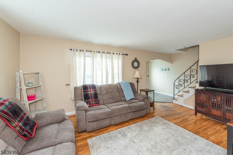 19 Brookdale Ave