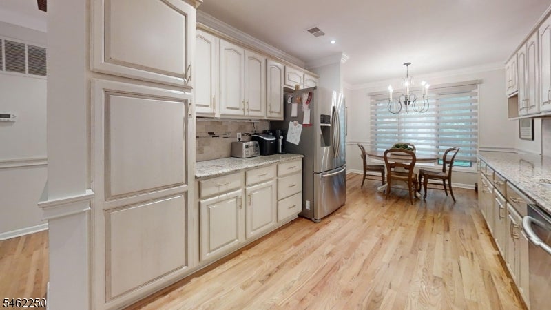 25 Stonegate Dr