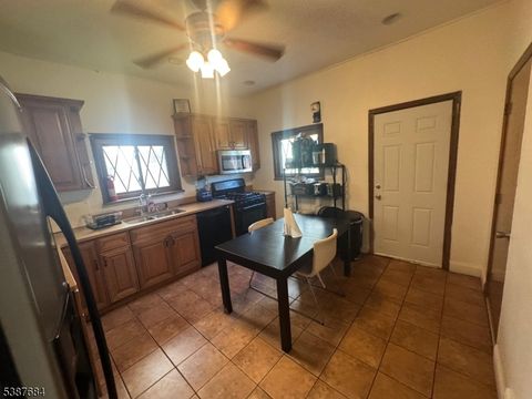 68 Danforth Ave Jersey City NJ 07305