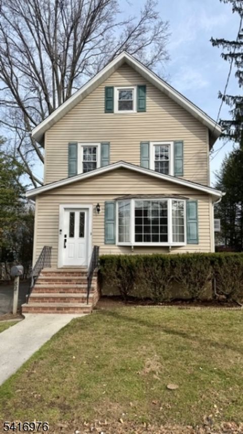 82 Blauvelt Ave Dumont Boro NJ 07628