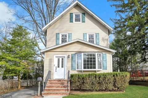 82 Blauvelt Ave Dumont Boro NJ 07628