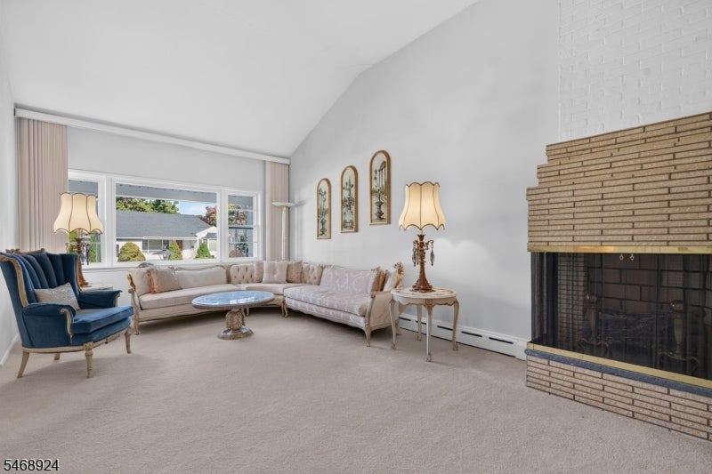 38 Nomahegan Ct