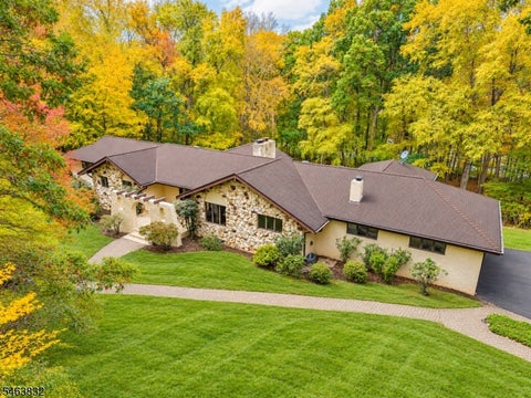 Photo for 7 Twin Hills Dr