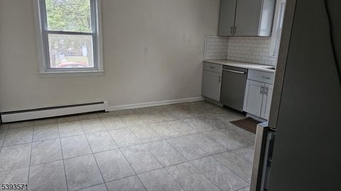 Photo of 106 Burnside Ave, Cranford, NJ 07016 (MLS # 3994582)