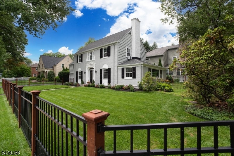 12 Marquette Rd