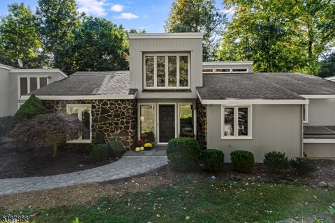 Photo for 33 Crest Dr