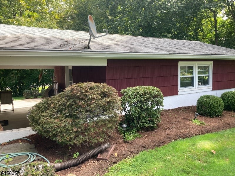 10 Pinecrest Ter